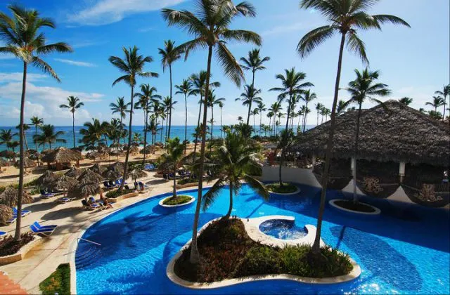 Hotel Todo Incluido Majestic Colonial Punta Cana piscina